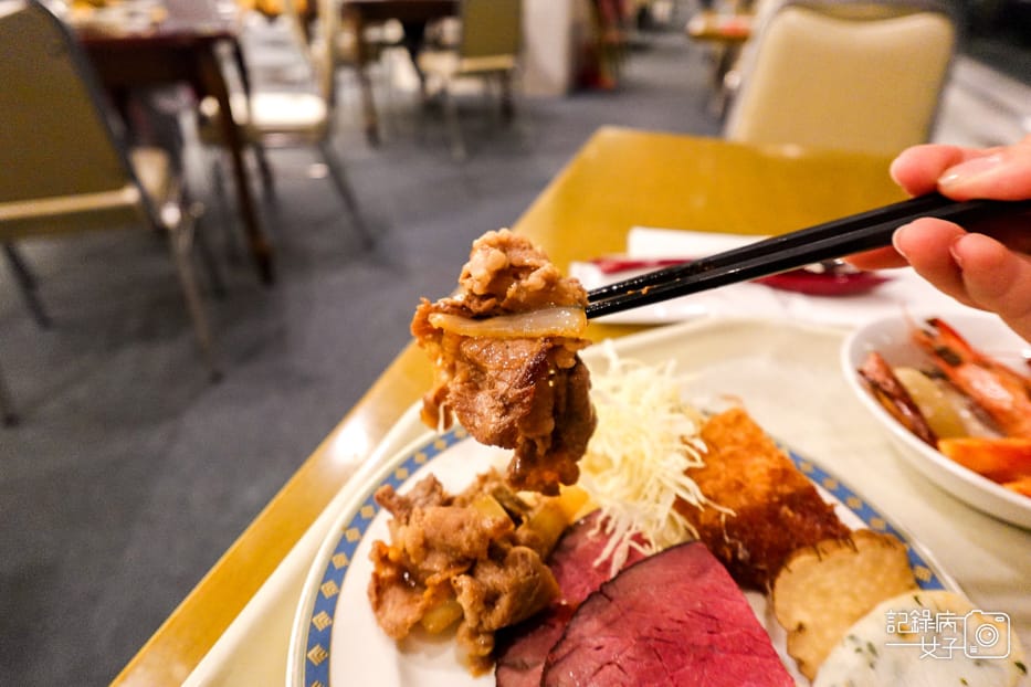 35雫石王子大飯店プリンスホテルPrince Room自助餐牛排炸豬排.jpg 35雫石王子大飯店プリンスホテルPrince Room自助餐牛排炸豬排.jpg