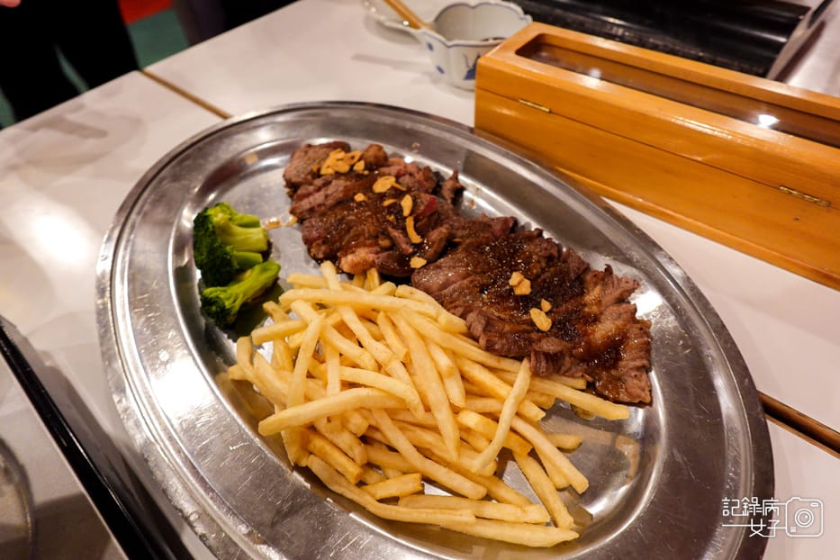 24雫石プリンスホテル雫石王子大飯店居酒屋什錦鍋日式火鍋套餐嫩肩里肌牛排.jpg 24雫石プリンスホテル雫石王子大飯店居酒屋什錦鍋日式火鍋套餐嫩肩里肌牛排.jpg