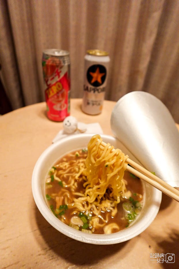 30日本LAWSON超商開箱ススギャメンヤゼ ットンニボシラーメン豚骨拉麵泡麵.jpg 30日本LAWSON超商開箱ススギャメンヤゼ ットンニボシラーメン豚骨拉麵泡麵.jpg