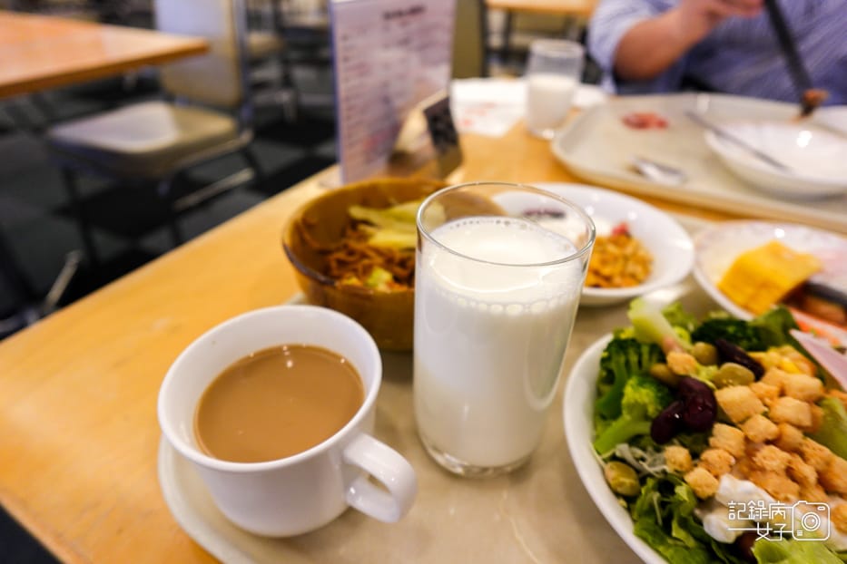 39雫石王子大飯店プリンスホテル早餐Prince Room自助餐廳岩井牛奶日本優格.jpg 39雫石王子大飯店プリンスホテル早餐Prince Room自助餐廳岩井牛奶日本優格.jpg