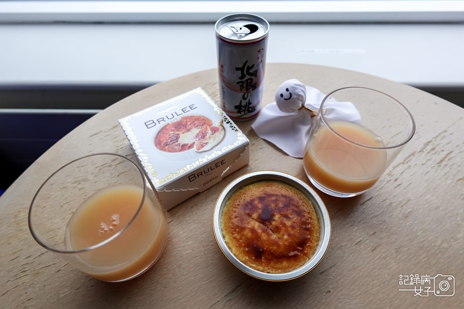 8日本LAWSON超商開箱BRULEE烤布蕾生牛乳布丁生乳捲.jpg 8日本LAWSON超商開箱BRULEE烤布蕾生牛乳布丁生乳捲.jpg