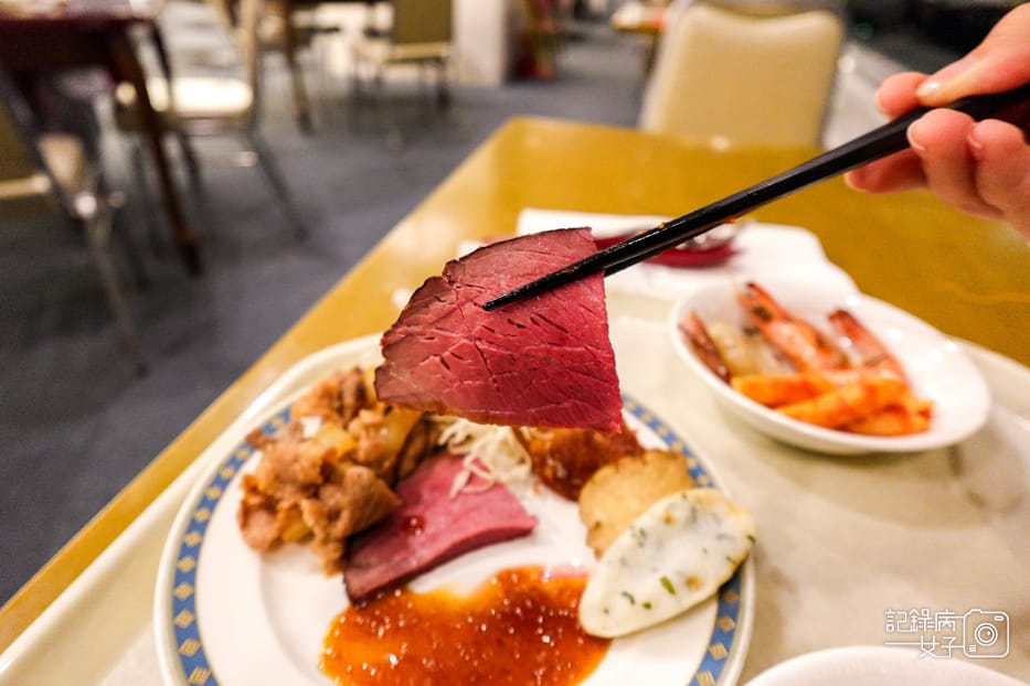 30雫石王子大飯店プリンスホテルPrince Room自助餐牛排炸豬排.jpg 30雫石王子大飯店プリンスホテルPrince Room自助餐牛排炸豬排.jpg