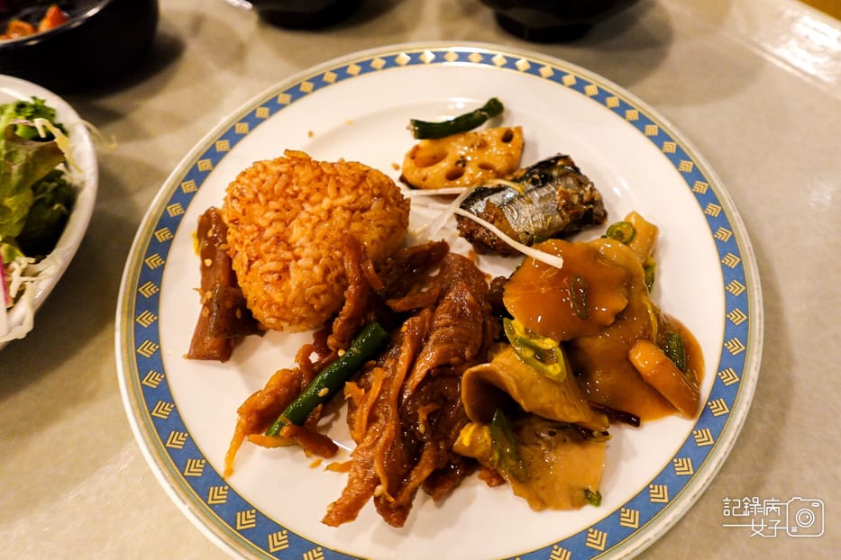 22雫石王子大飯店プリンスホテルPrince Room自助餐牛排炸豬排.jpg 22雫石王子大飯店プリンスホテルPrince Room自助餐牛排炸豬排.jpg