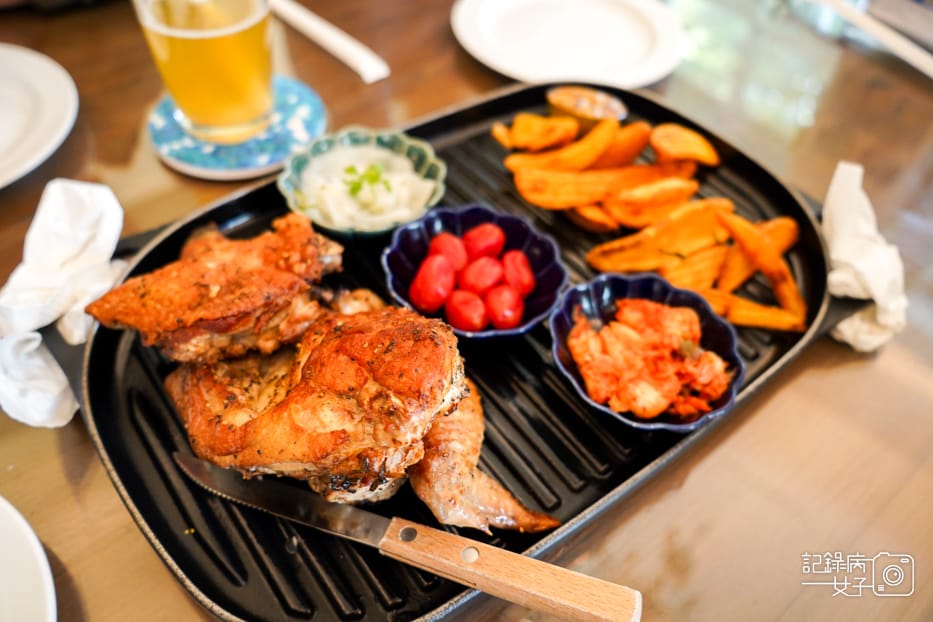 43陽明山美軍宿舍群The Café By 想陽明山香烤黃金放養半土雞襯迷迭香薯條.jpg