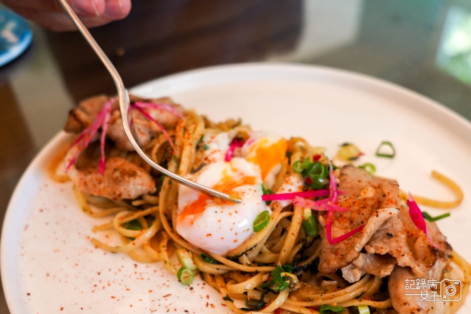 37陽明山美軍宿舍群The Café By 想陽明山月見和風味噌松阪豬暖食義大利麵.jpg