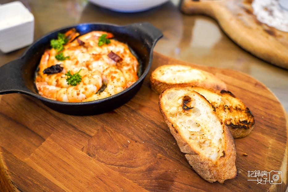 28陽明山美軍宿舍群餐廳The Café By 想陽明山西班牙油悶大蒜鮮蝦.jpg