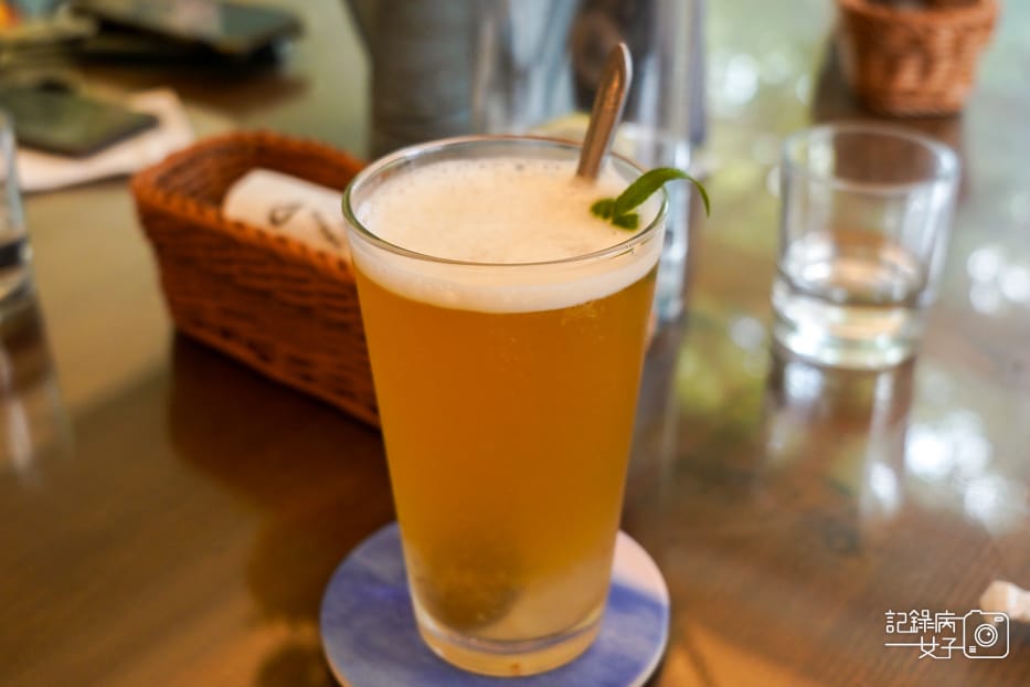 56美軍宿舍群The Café By 想陽明山荔枝綠茶蘋果冰沙紫蘇拿鐵咖啡.jpg