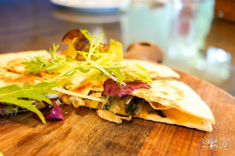 33陽明山美軍宿舍群餐廳The Café By 想陽明山蒜苗鴨胸薄餅.jpg