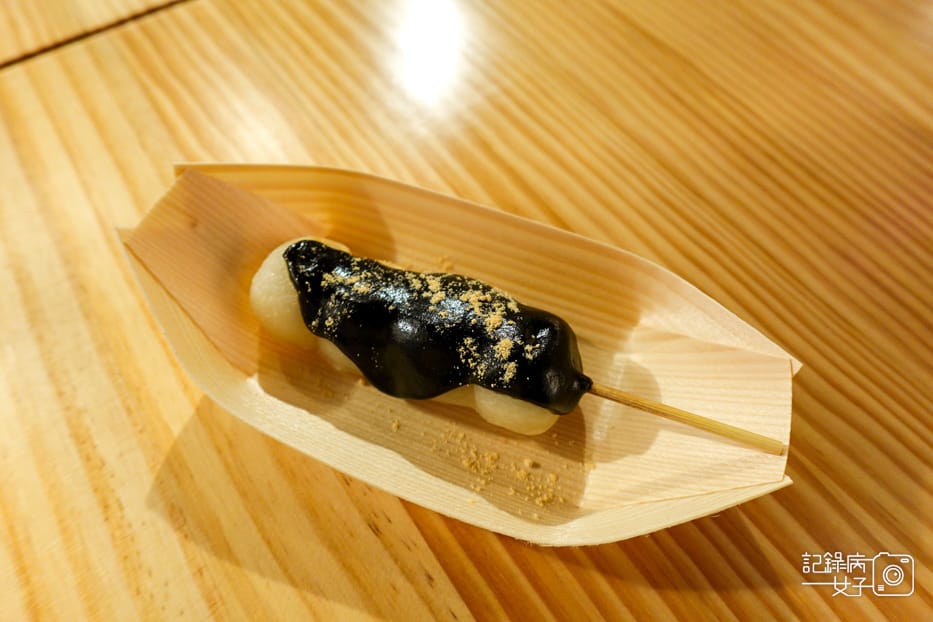 39南港唐吉訶德ヲた飯堂現烤糰子抹茶糰子醬油糰子.jpg