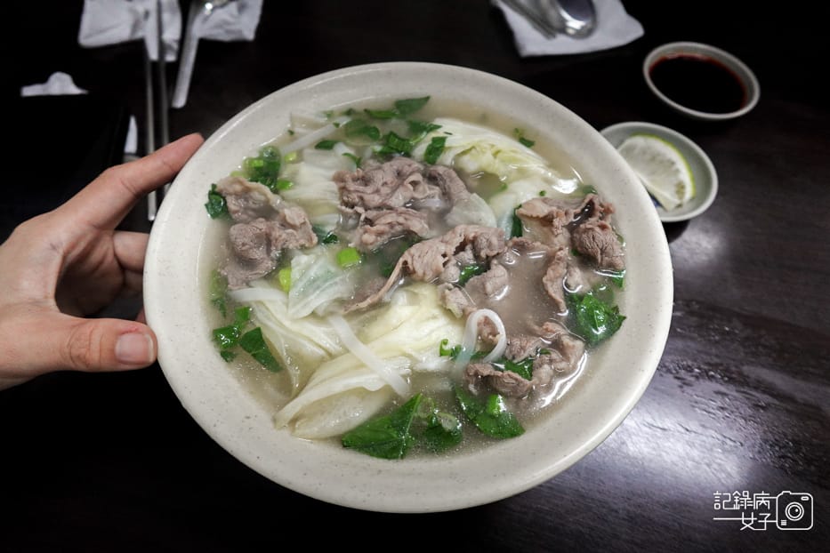3台北信義區老北一菜盒店越南牛肉河粉韭菜水餃高麗菜水餃.jpg