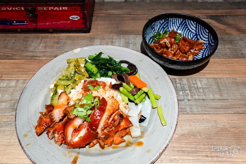 19新北三重美食光興腿庫飯魯大腸魯肉便當.jpg