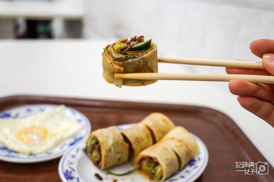 18內湖來來豆漿24小時豆漿店牛肉捲餅荷包蛋.jpg
