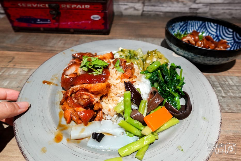 15新北三重美食光興腿庫飯魯大腸魯肉便當.jpg