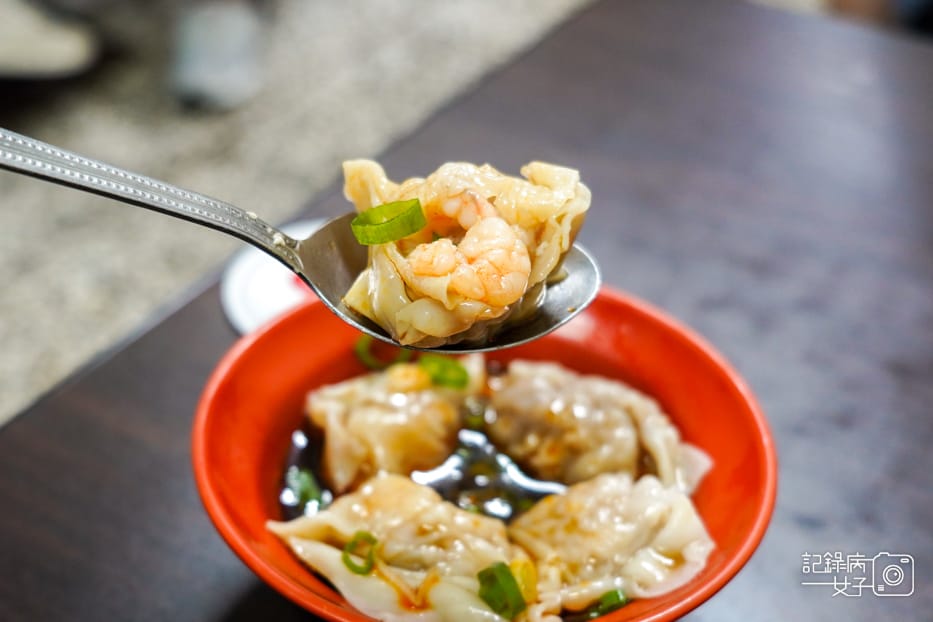 26新竹老港陳招牌醬油蛋意麵牛肉腸粉紅油炒手.jpg 26新竹老港陳招牌醬油蛋意麵牛肉腸粉紅油炒手.jpg