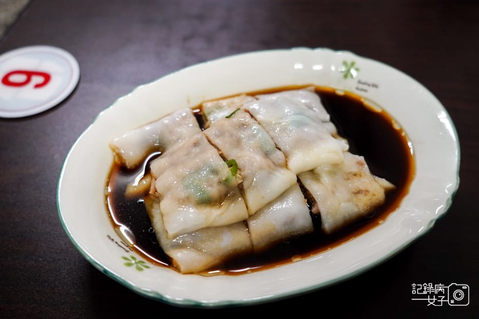 28新竹老港陳招牌醬油蛋意麵牛肉腸粉紅油炒手.jpg 28新竹老港陳招牌醬油蛋意麵牛肉腸粉紅油炒手.jpg