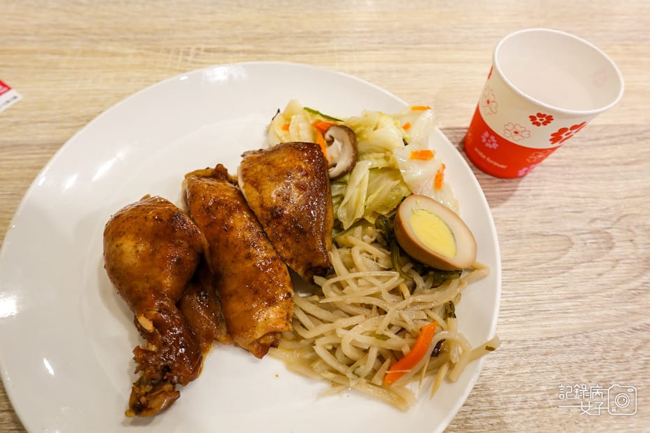 12台北內湖十鷄食堂內湖平價便當店百元滷雞腿便當.jpg