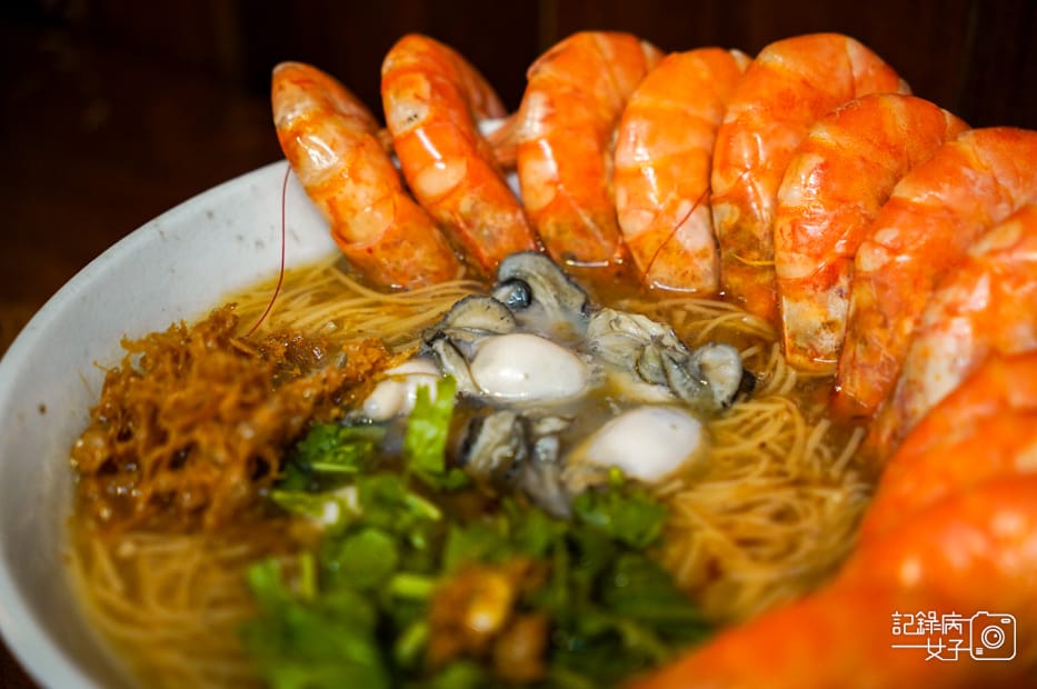 15新竹東門市場享來初麵線超豪華鮮蝦鮮蚵麵線.jpg
