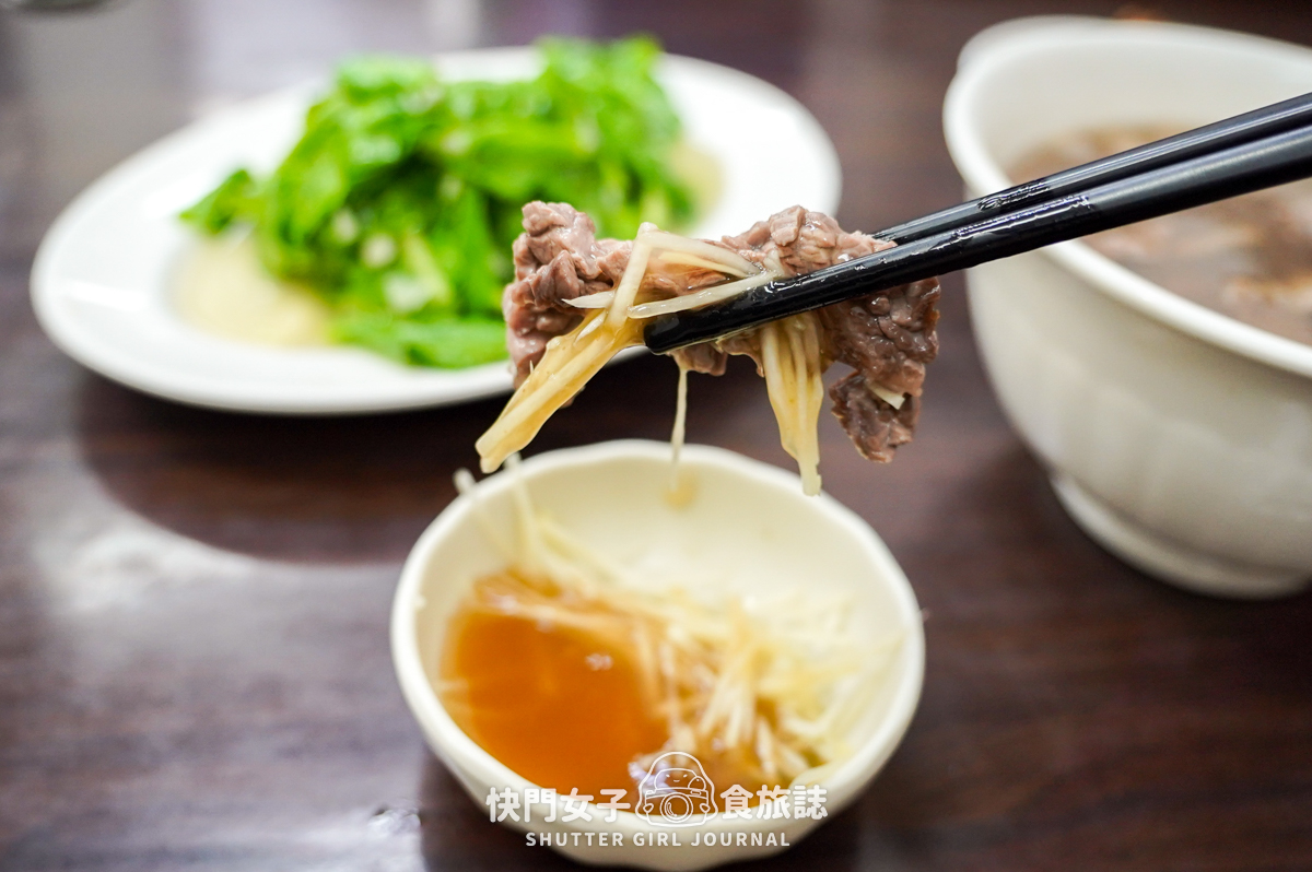 【台南 中西區】阿億牛肉湯 x 綜合牛肉湯 x 軟嫩牛腩配上夠味的牛肝 x 牛肉肉燥飯 - 第19張圖 【台南 中西區】阿億牛肉湯 x 綜合牛肉湯 x 軟嫩牛腩配上夠味的牛肝 x 牛肉肉燥飯