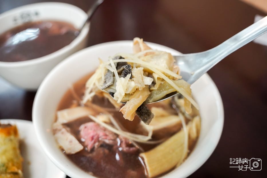 20台南文章牛肉二牛牛肉湯溫體牛綜合湯牛肚牛腸.jpg 20台南文章牛肉二牛牛肉湯溫體牛綜合湯牛肚牛腸.jpg