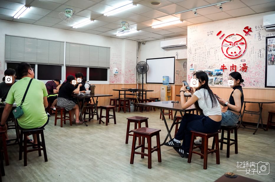 8台南文章牛肉二牛牛肉湯溫體牛芥蘭牛腩牛肉捲餅.jpg 8台南文章牛肉二牛牛肉湯溫體牛芥蘭牛腩牛肉捲餅.jpg