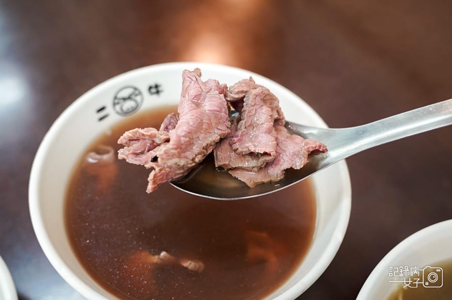 18台南文章牛肉二牛牛肉湯溫體牛芥蘭牛腩牛肉捲餅.jpg 18台南文章牛肉二牛牛肉湯溫體牛芥蘭牛腩牛肉捲餅.jpg