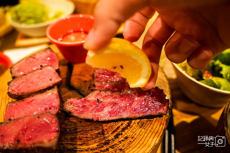 34日本東京新宿燒肉牛舌の檸檬厚切檸檬牛舌A5黑毛和牛鮭魚卵飯.jpg