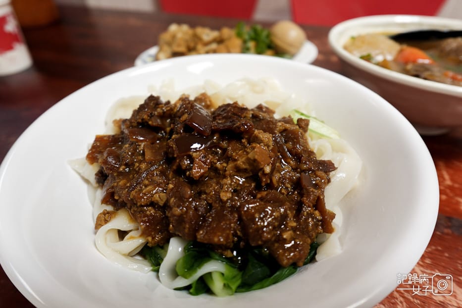 37內湖區通化老師傅牛雜湯番茄牛肉湯炸醬麵.jpg 37內湖區通化老師傅牛雜湯番茄牛肉湯炸醬麵.jpg