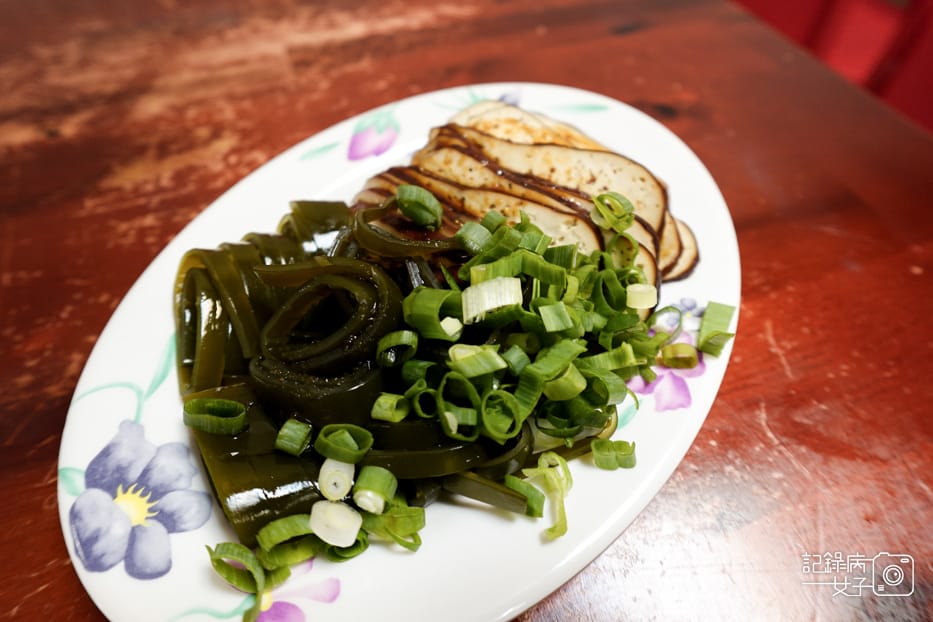 54內湖區通化老師傅牛雜湯菜單小菜豆干滷味.jpg 54內湖區通化老師傅牛雜湯菜單小菜豆干滷味.jpg