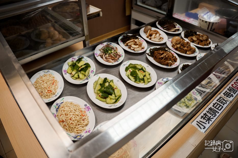 15內湖區通化老師傅牛雜湯菜單小菜豆乾滷味.jpg 15內湖區通化老師傅牛雜湯菜單小菜豆乾滷味.jpg