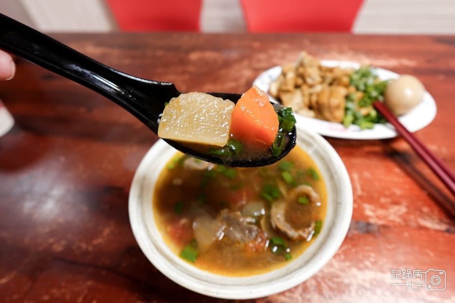 35內湖區通化老師傅牛雜湯番茄牛肉湯炸醬麵.jpg 35內湖區通化老師傅牛雜湯番茄牛肉湯炸醬麵.jpg