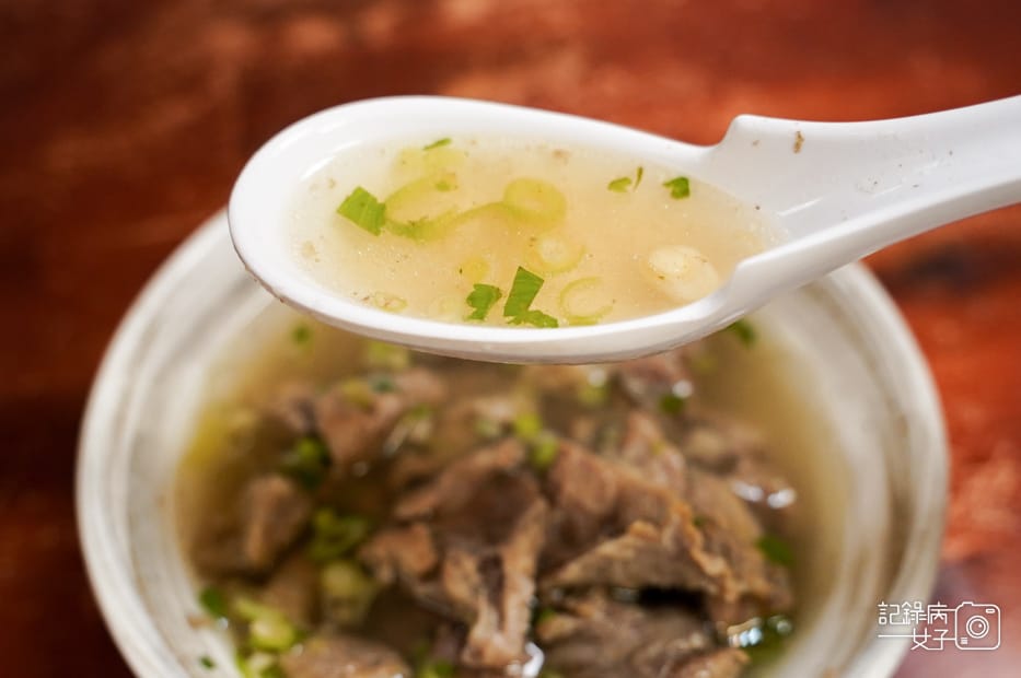 27內湖區通化老師傅牛雜湯牛肉蛋炒飯清燉牛肉湯.jpg 27內湖區通化老師傅牛雜湯牛肉蛋炒飯清燉牛肉湯.jpg