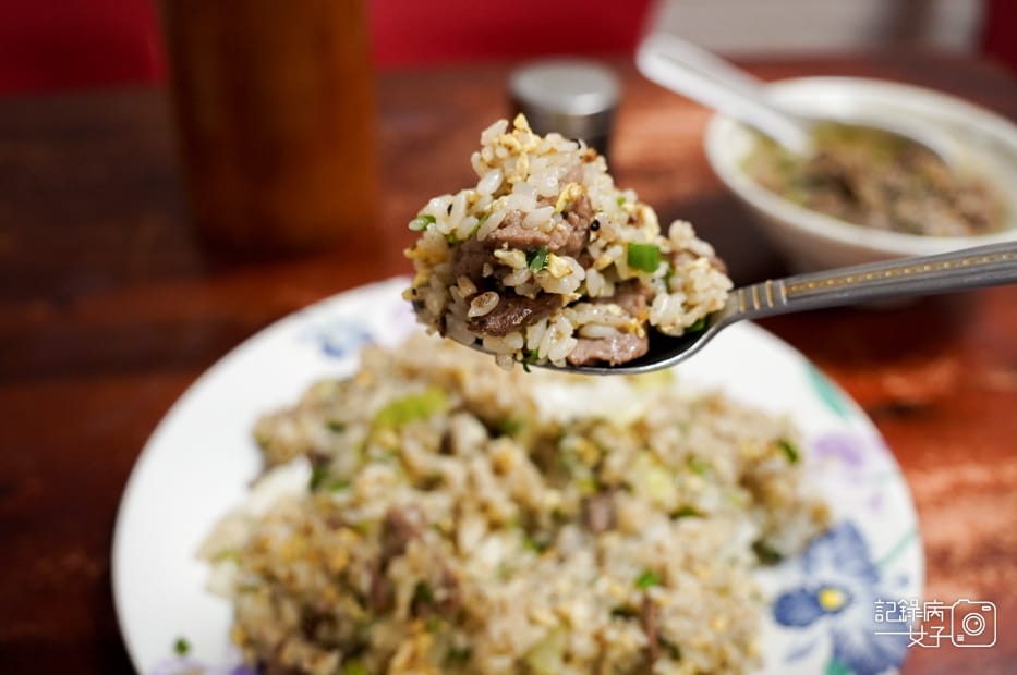 21內湖區通化老師傅牛雜湯牛肉蛋炒飯清燉牛肉湯.jpg 21內湖區通化老師傅牛雜湯牛肉蛋炒飯清燉牛肉湯.jpg