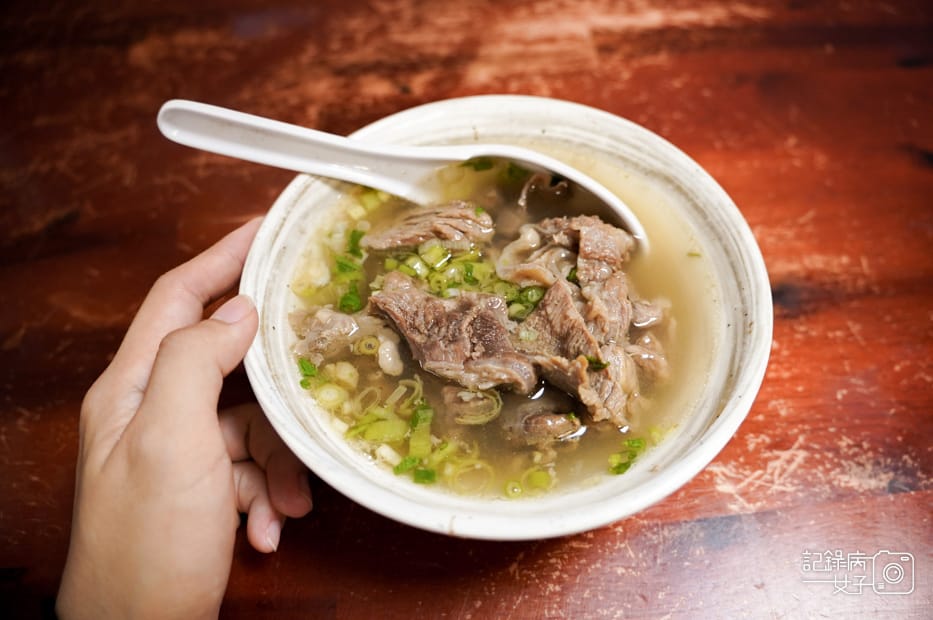 24內湖區通化老師傅牛雜湯牛肉蛋炒飯清燉牛肉湯.jpg 24內湖區通化老師傅牛雜湯牛肉蛋炒飯清燉牛肉湯.jpg