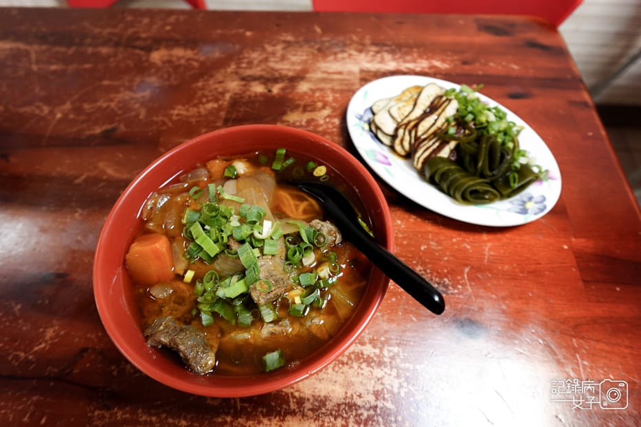 43內湖區通化老師傅牛雜湯紅燒牛肉筋麵.jpg 43內湖區通化老師傅牛雜湯紅燒牛肉筋麵.jpg