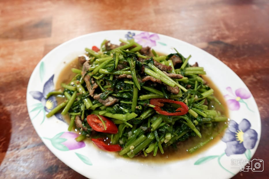 60內湖區通化老師傅牛雜湯瓜子肉飯瓜仔肉飯炒空心菜牛肉.jpg 60內湖區通化老師傅牛雜湯瓜子肉飯瓜仔肉飯炒空心菜牛肉.jpg