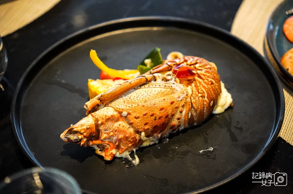 28高雄鼓山H2o飯店Ripple義法西餐廳吃到飽蒜香焗烤龍蝦.jpg