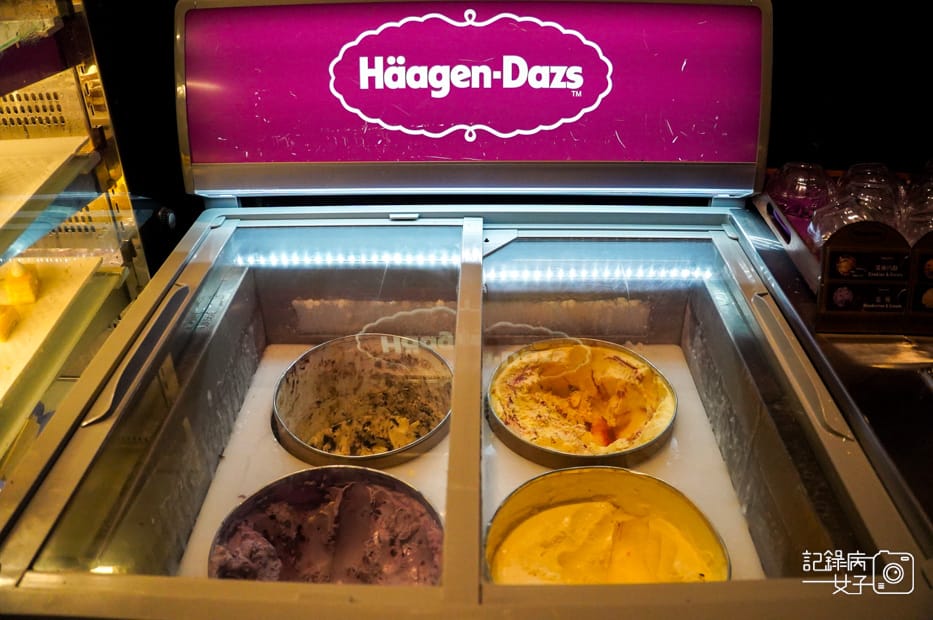 67高雄鼓山H2o飯店Ripple餐廳吃到飽甜點哈根達斯冰淇淋蛋糕.jpg