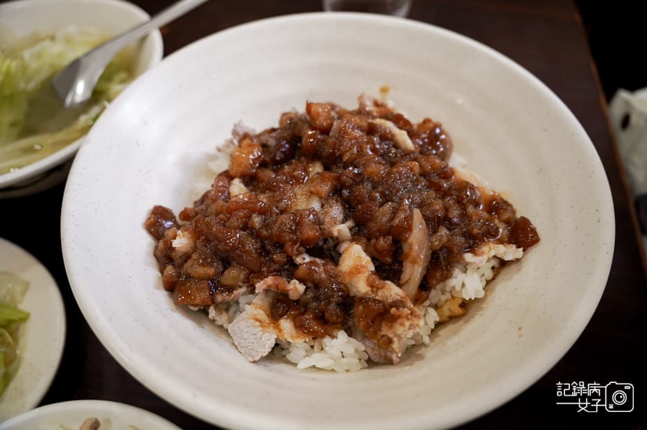 12大安公館台大阿英滷肉飯中瘋2.0蒜泥白肉荷包蛋.jpg