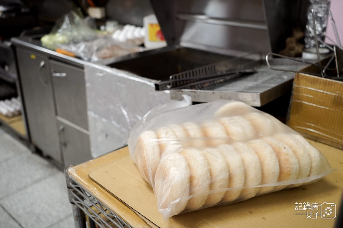 12連江縣馬祖南竿必吃馬祖漢堡豬排蔥蛋繼光餅超群繼光餅.jpg 12連江縣馬祖南竿必吃馬祖漢堡豬排蔥蛋繼光餅超群繼光餅.jpg