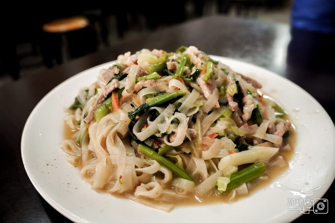 14連江縣馬祖南竿馬港大眾飲食店招牌炒魚麵必吃紅糟炒海瓜子.jpg 14連江縣馬祖南竿馬港大眾飲食店招牌炒魚麵必吃紅糟炒海瓜子.jpg