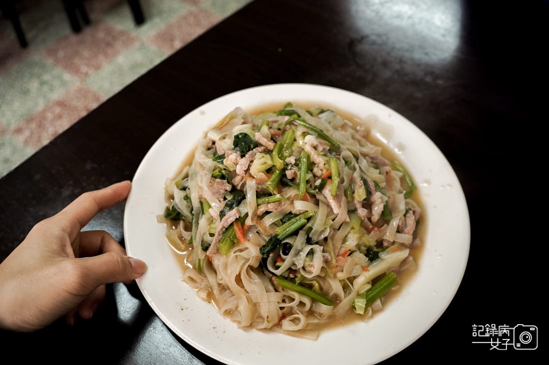 12連江縣馬祖南竿馬港大眾飲食店招牌炒魚麵必吃紅糟炒海瓜子.jpg 12連江縣馬祖南竿馬港大眾飲食店招牌炒魚麵必吃紅糟炒海瓜子.jpg