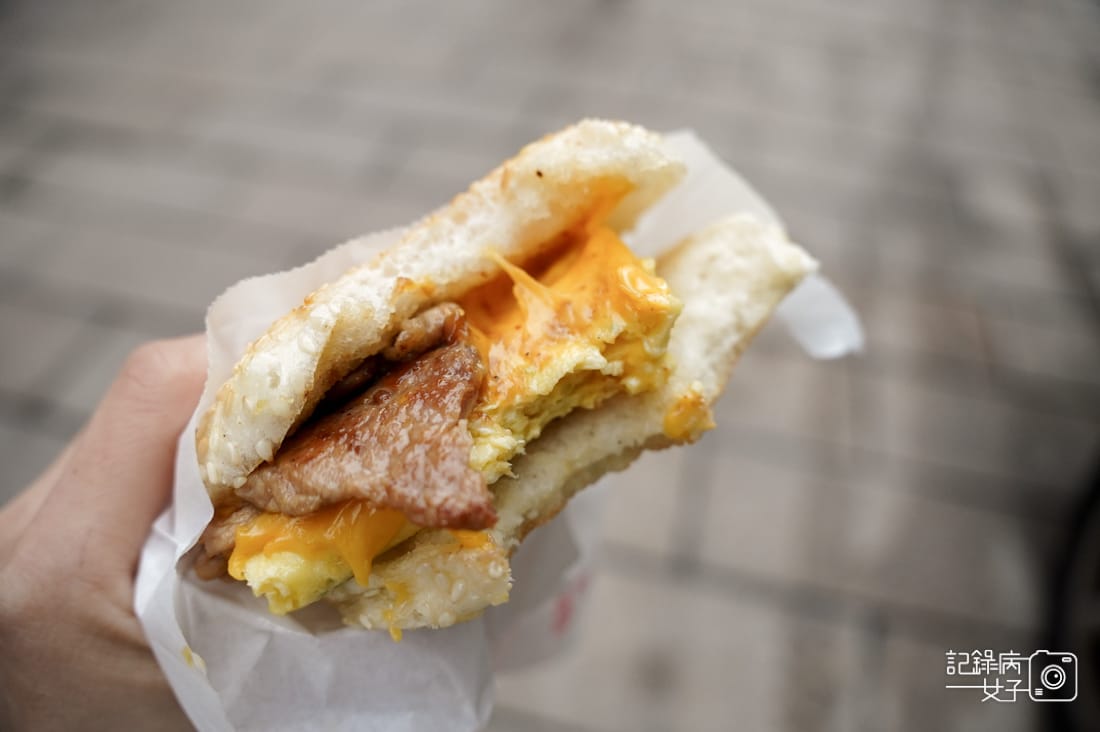 17連江縣馬祖南竿必吃馬祖漢堡豬排蔥蛋繼光餅超群繼光餅.jpg 17連江縣馬祖南竿必吃馬祖漢堡豬排蔥蛋繼光餅超群繼光餅.jpg