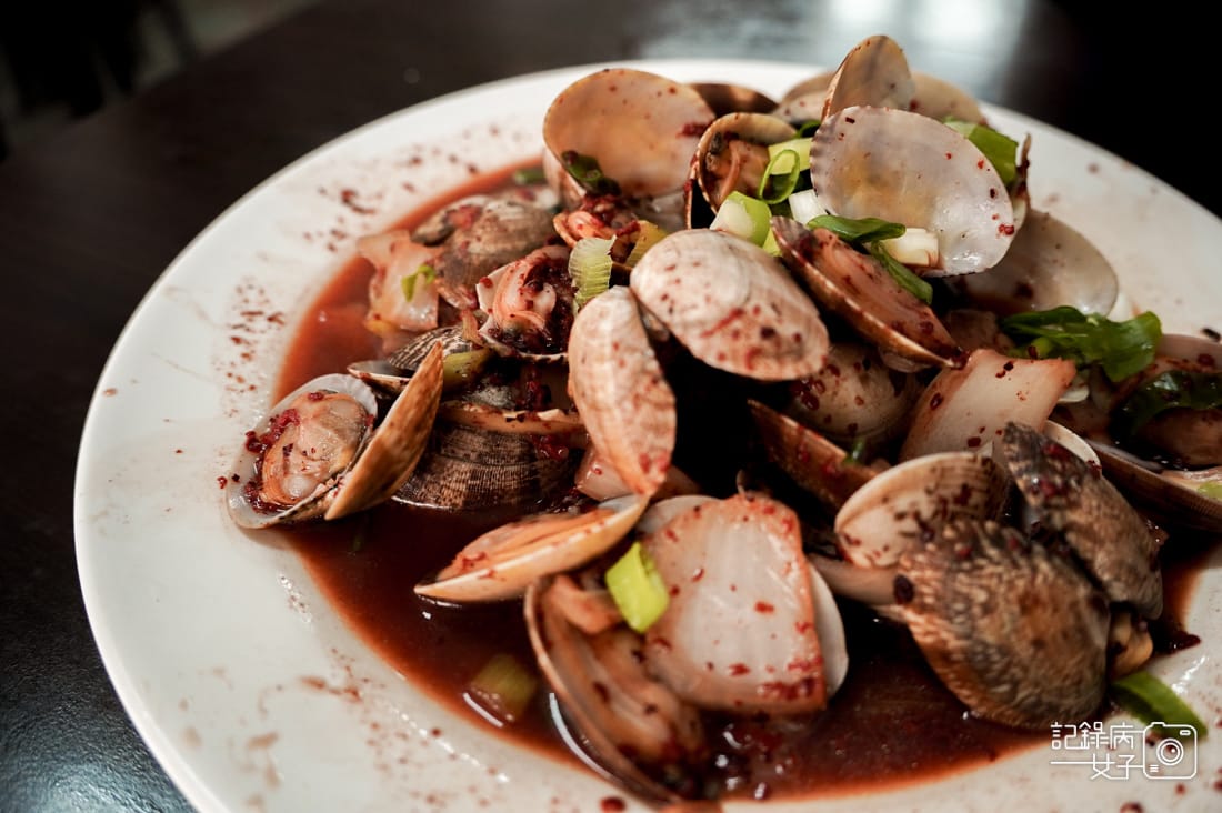 18連江縣馬祖南竿馬港大眾飲食店招牌炒魚麵必吃紅糟炒海瓜子.jpg 18連江縣馬祖南竿馬港大眾飲食店招牌炒魚麵必吃紅糟炒海瓜子.jpg