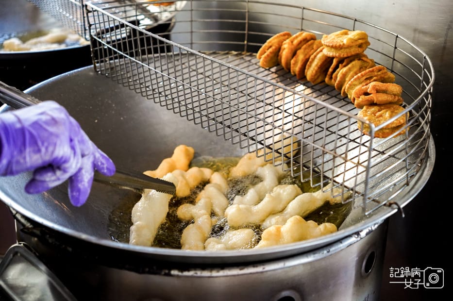 3台南美食游爸爸白糖粿蕃薯椪國華街林家茂子白糖粿芋頭餅.jpg