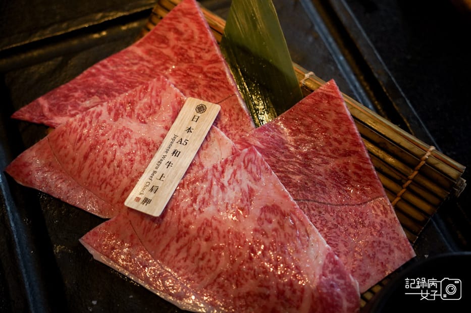 44台中昭日堂燒肉日本A5和牛上肩胛雪花牛小排.jpg 44台中昭日堂燒肉日本A5和牛上肩胛雪花牛小排.jpg
