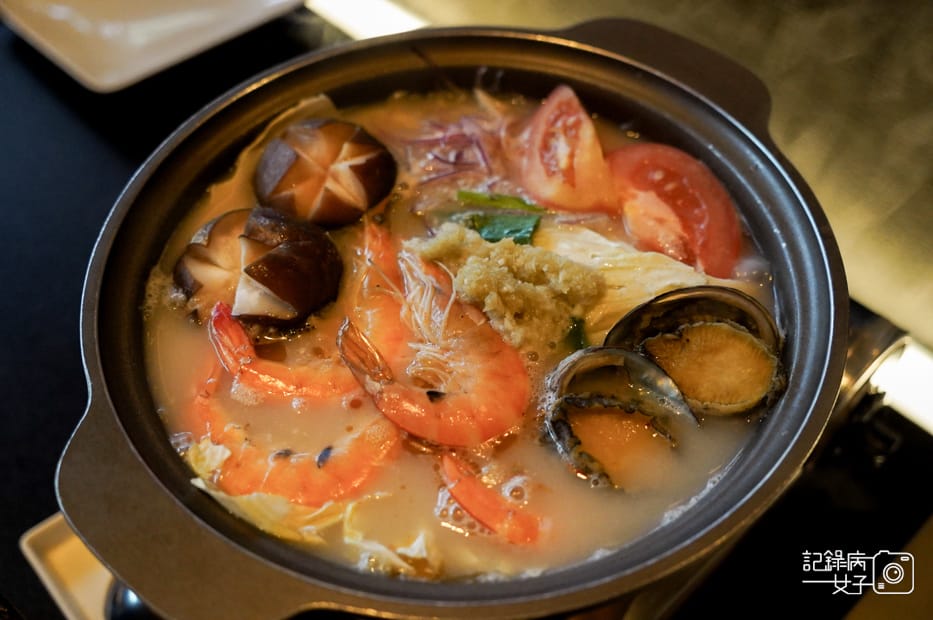 39台中昭日堂鍋物火鍋九州豚骨海鮮鍋鮮魚味噌鍋.jpg 39台中昭日堂鍋物火鍋九州豚骨海鮮鍋鮮魚味噌鍋.jpg