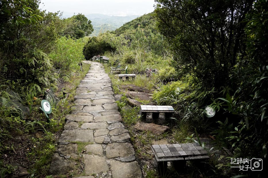 38台北內湖碧山巖鯉魚山小人國步道圓覺寺瀑布步道大溝溪親水公園.jpg 38台北內湖碧山巖鯉魚山小人國步道圓覺寺瀑布步道大溝溪親水公園.jpg