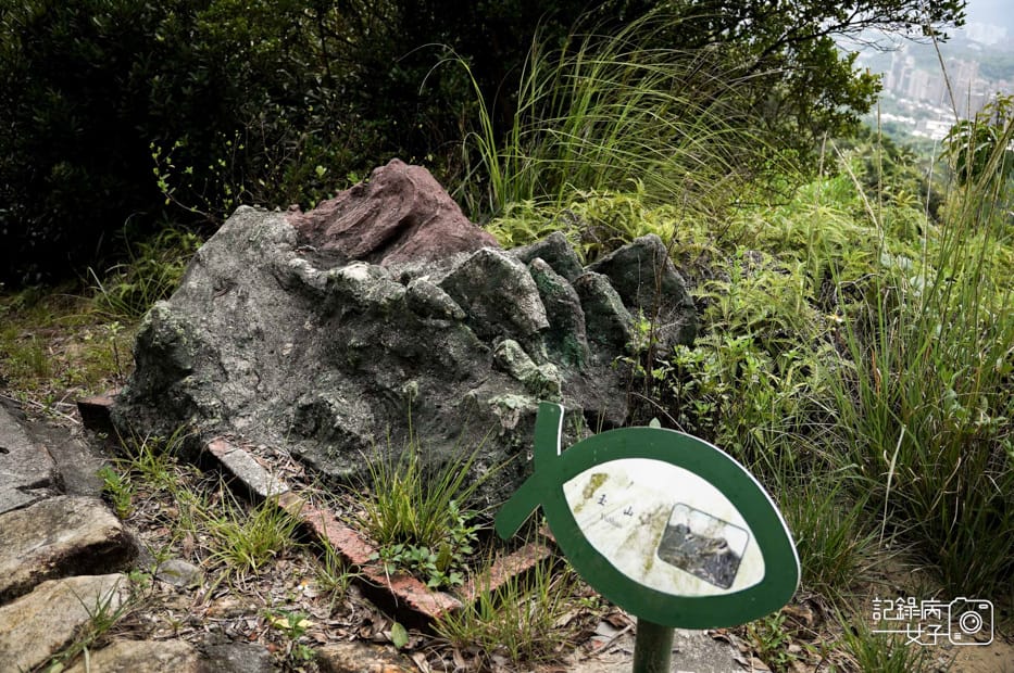 42台北內湖碧山巖鯉魚山小人國步道圓覺寺瀑布步道大溝溪親水公園.jpg 42台北內湖碧山巖鯉魚山小人國步道圓覺寺瀑布步道大溝溪親水公園.jpg