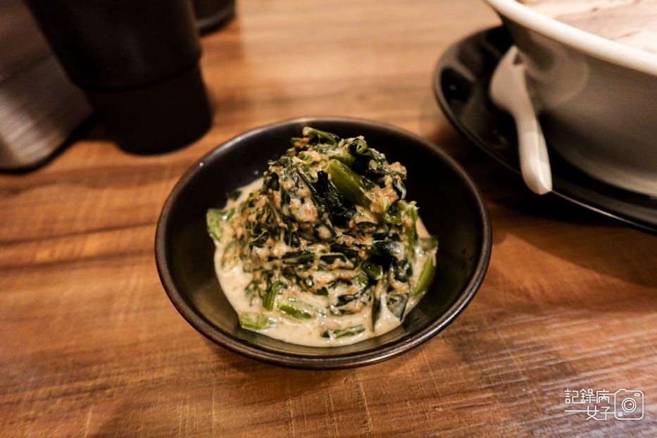 14鳳華拉麵鳳華鶏豚濃湯拉麵專門本店胡麻菠菜.jpg