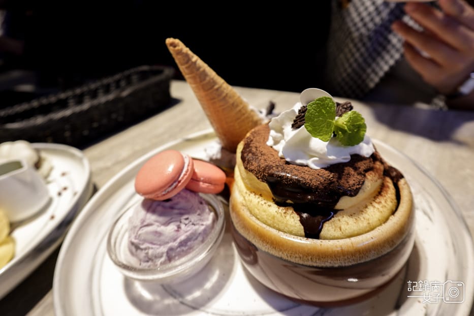 35新北桃園林口甜蒔吇舒芙蕾咖啡專賣藍莓比利時巧克力舒芙蕾厚鬆餅.jpg 35新北桃園林口甜蒔吇舒芙蕾咖啡專賣藍莓比利時巧克力舒芙蕾厚鬆餅.jpg